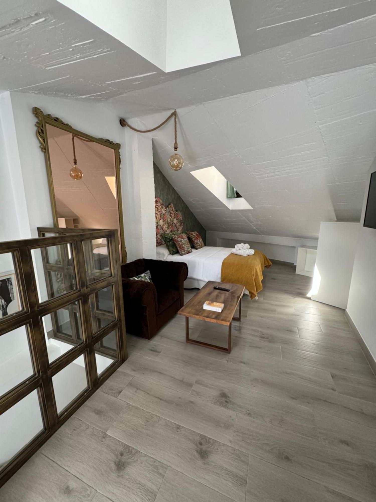 Ateneo Cuenca Suites Con Cocina En El Casco Historico Eksteriør billede