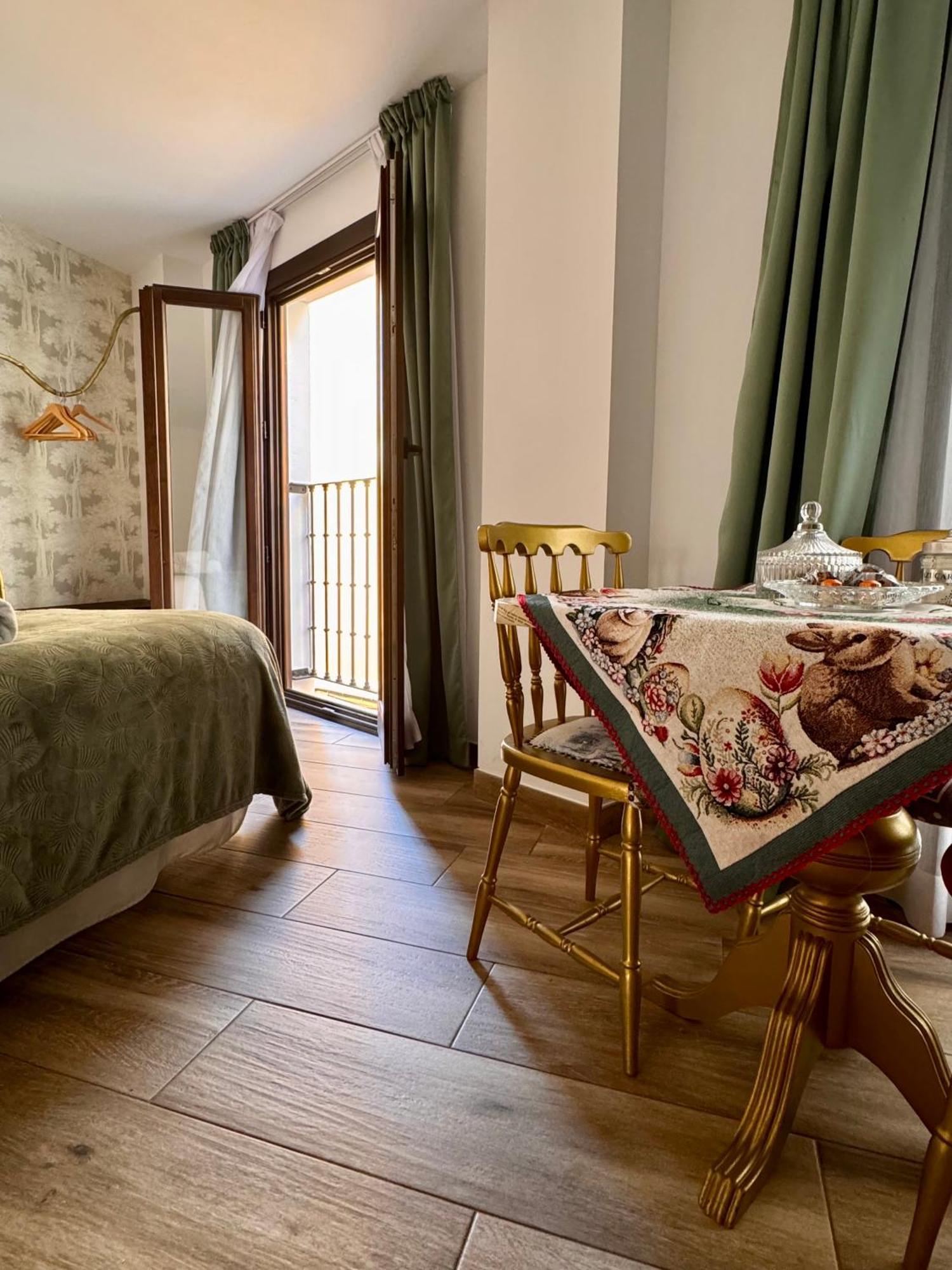 Ateneo Cuenca Suites Con Cocina En El Casco Historico Eksteriør billede