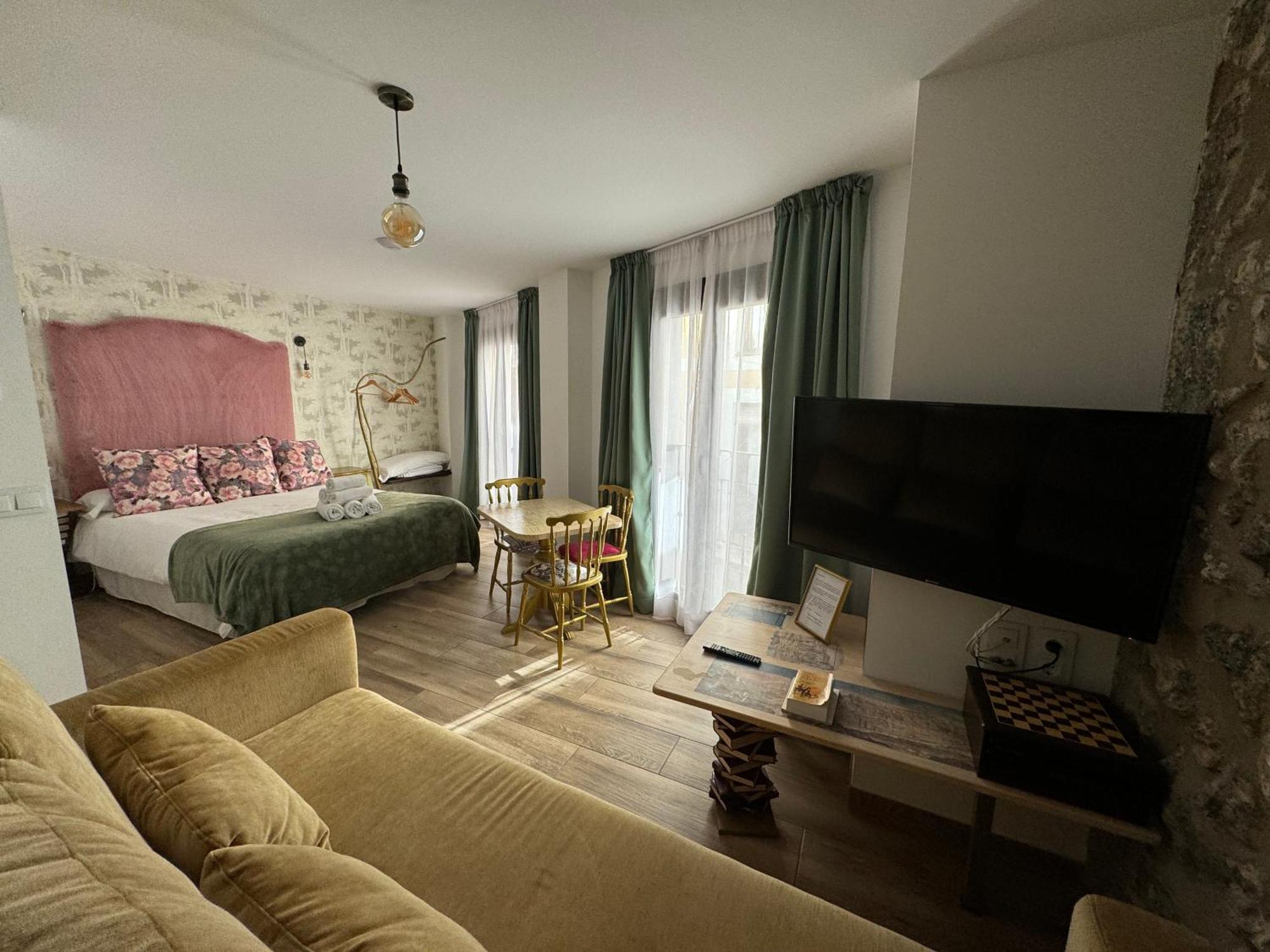 Ateneo Cuenca Suites Con Cocina En El Casco Historico Eksteriør billede